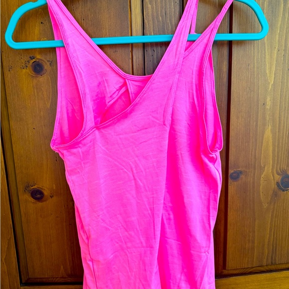Nike hot pink standard fit DRIFIT tank singlet size small. NWOT - Picture 2 of 7
